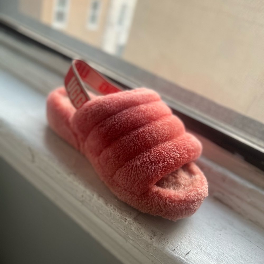 UGG Pink Rose Slides